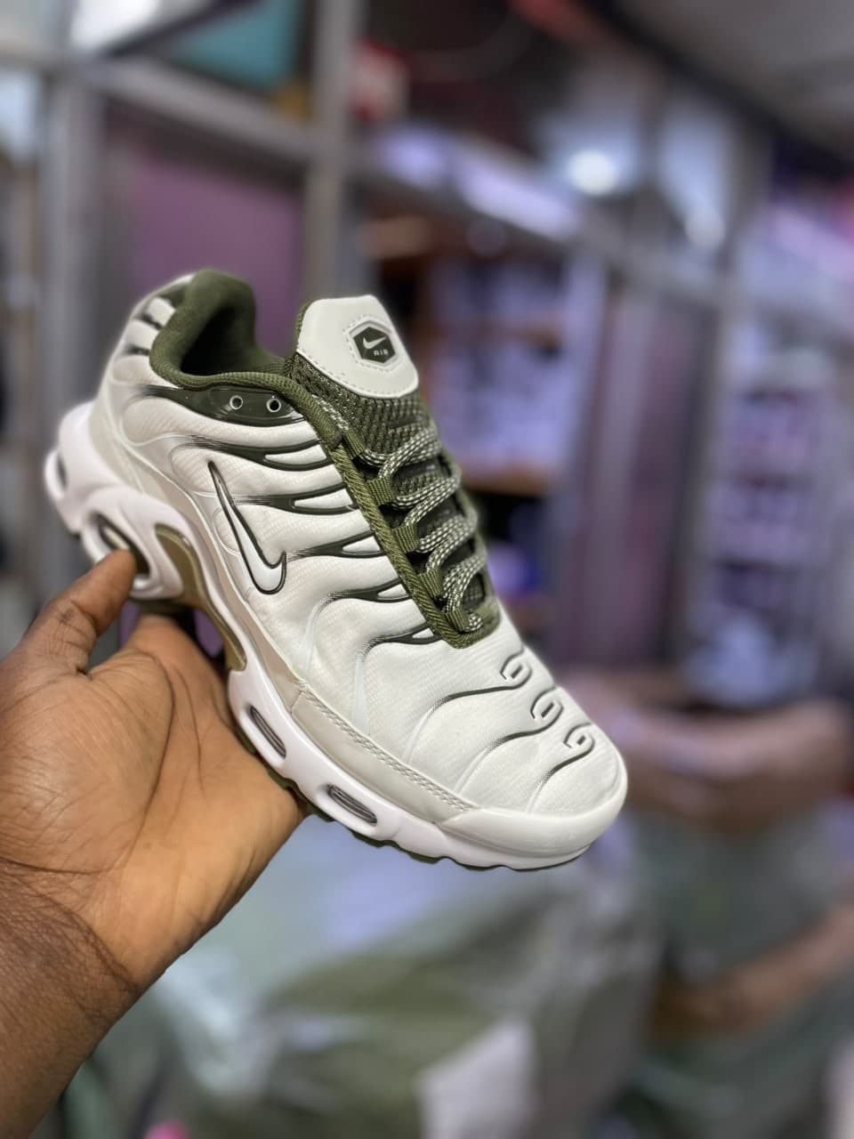 Nike Tn Olive Green