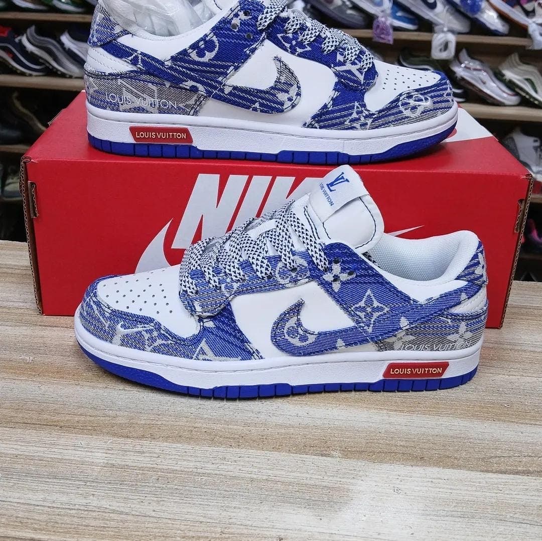 SB Dunk LV