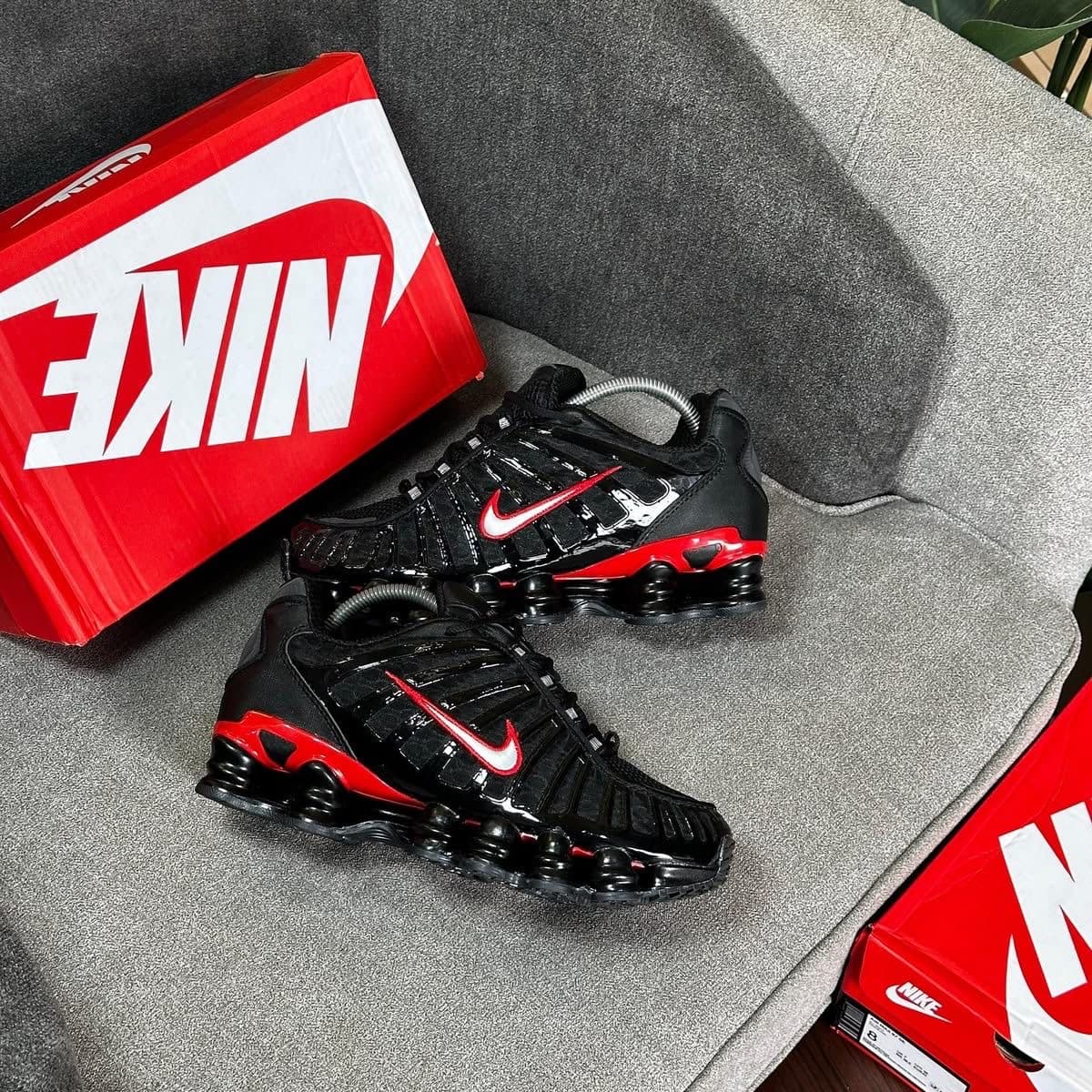 Nike Shox Black-Red