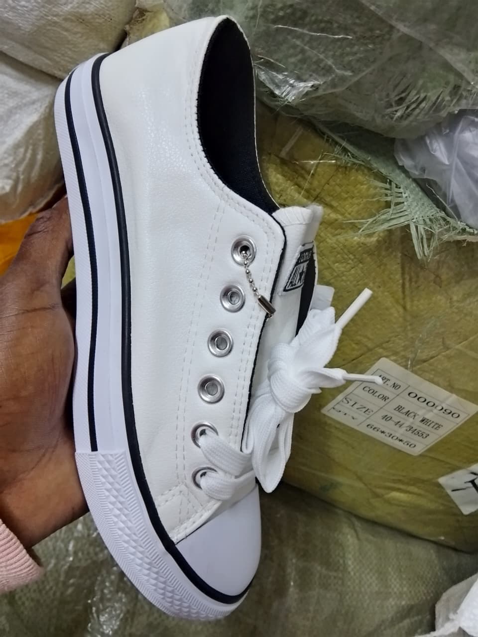 Converse White-Black Strip