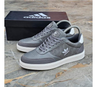 Adidas casual