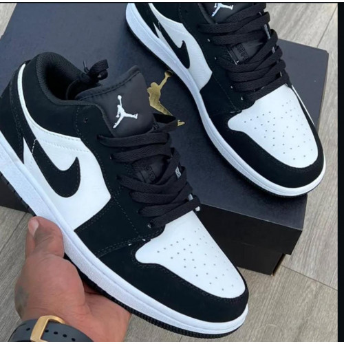 Jordan 1 Low Black White