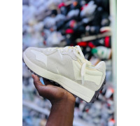New Balance 327