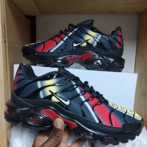 Nike TN Black-Red